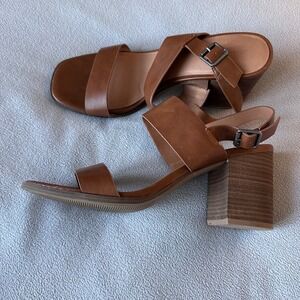 Universal Thread Shoes Hope Heels Womens 10 Block Heel Sandal Strappy Cognac